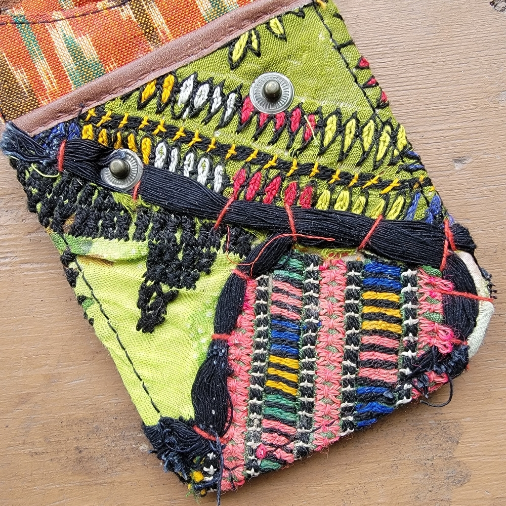 🌋👽 Free People Boho Embroidered Repurposed vtg banjara hippie Wallet card case - Picture 6 of 16